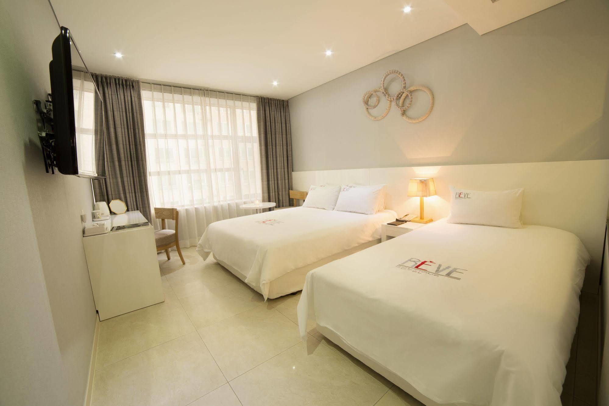 Reve Business Hotel Jeju Exterior photo